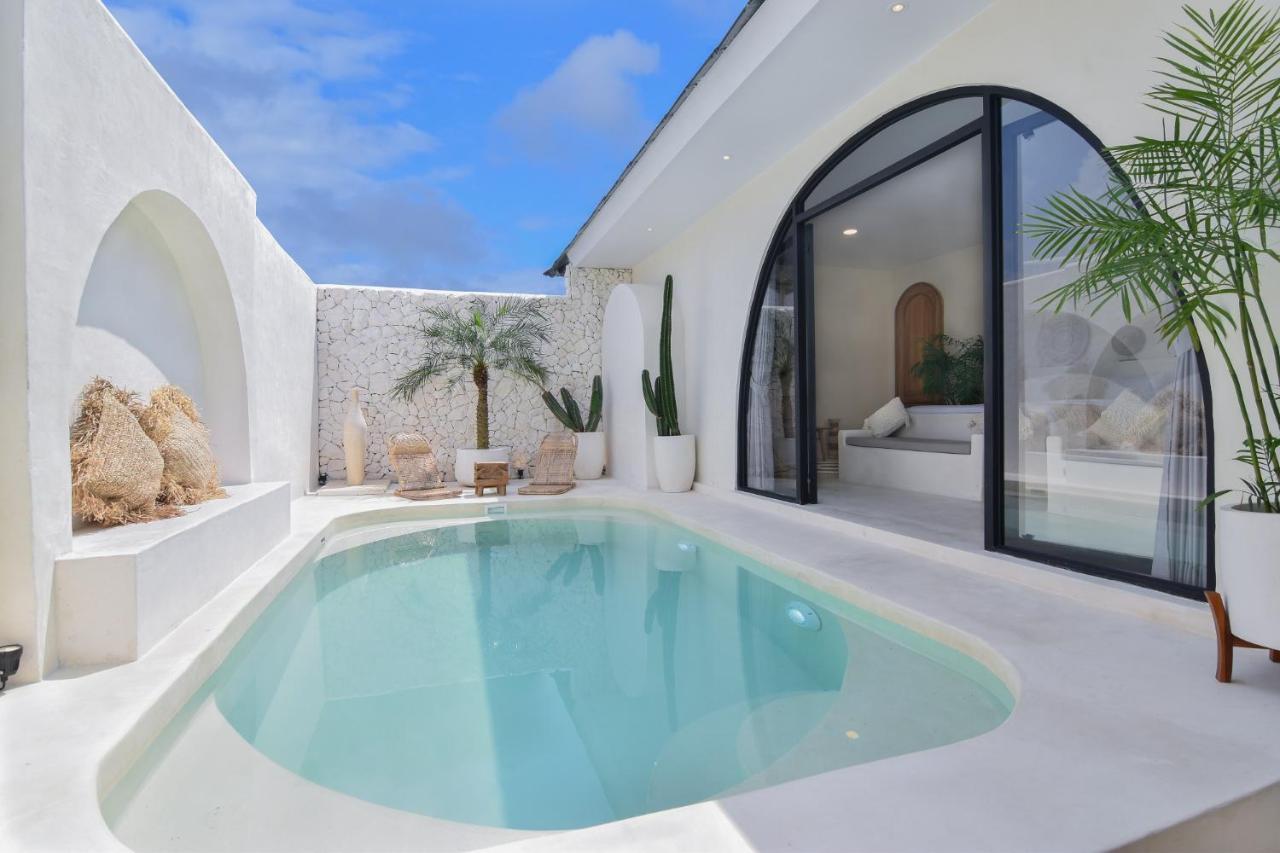 Bohemian Jogja Villas With Private Pool Kejayan ภายนอก รูปภาพ