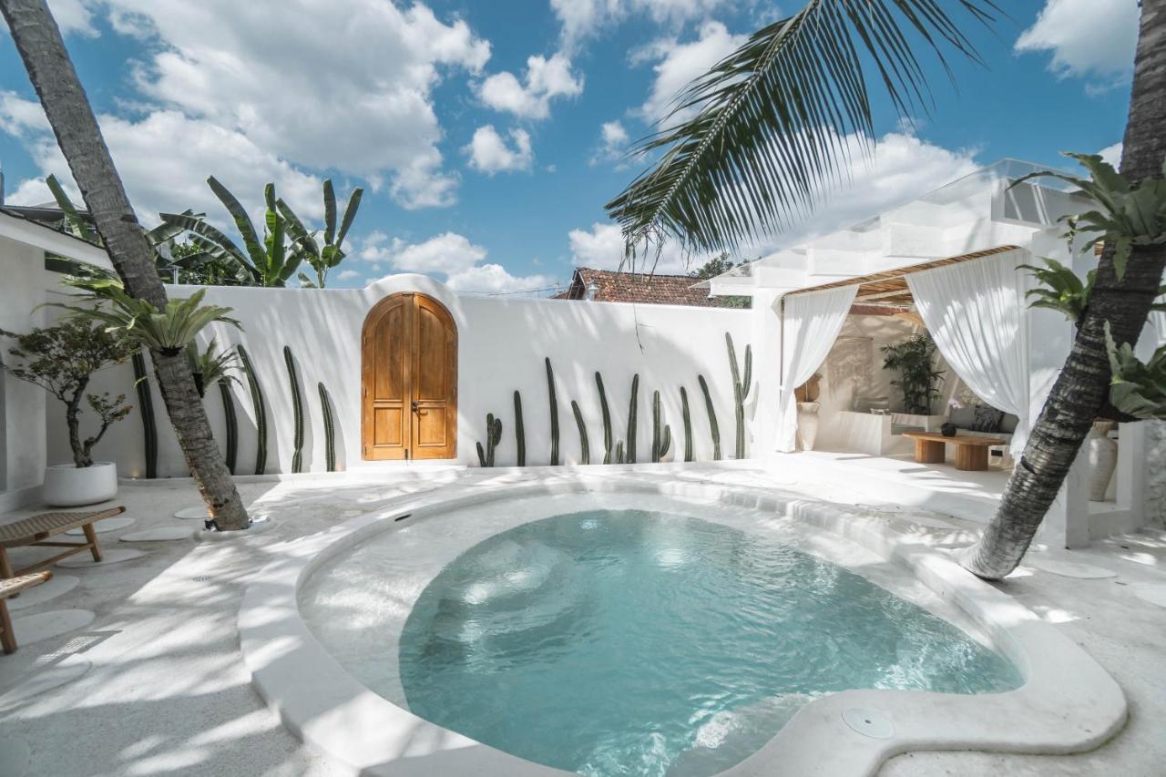 Bohemian Jogja Villas With Private Pool Kejayan ภายนอก รูปภาพ